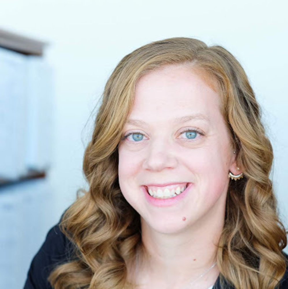 Meet your Posher, Monica
